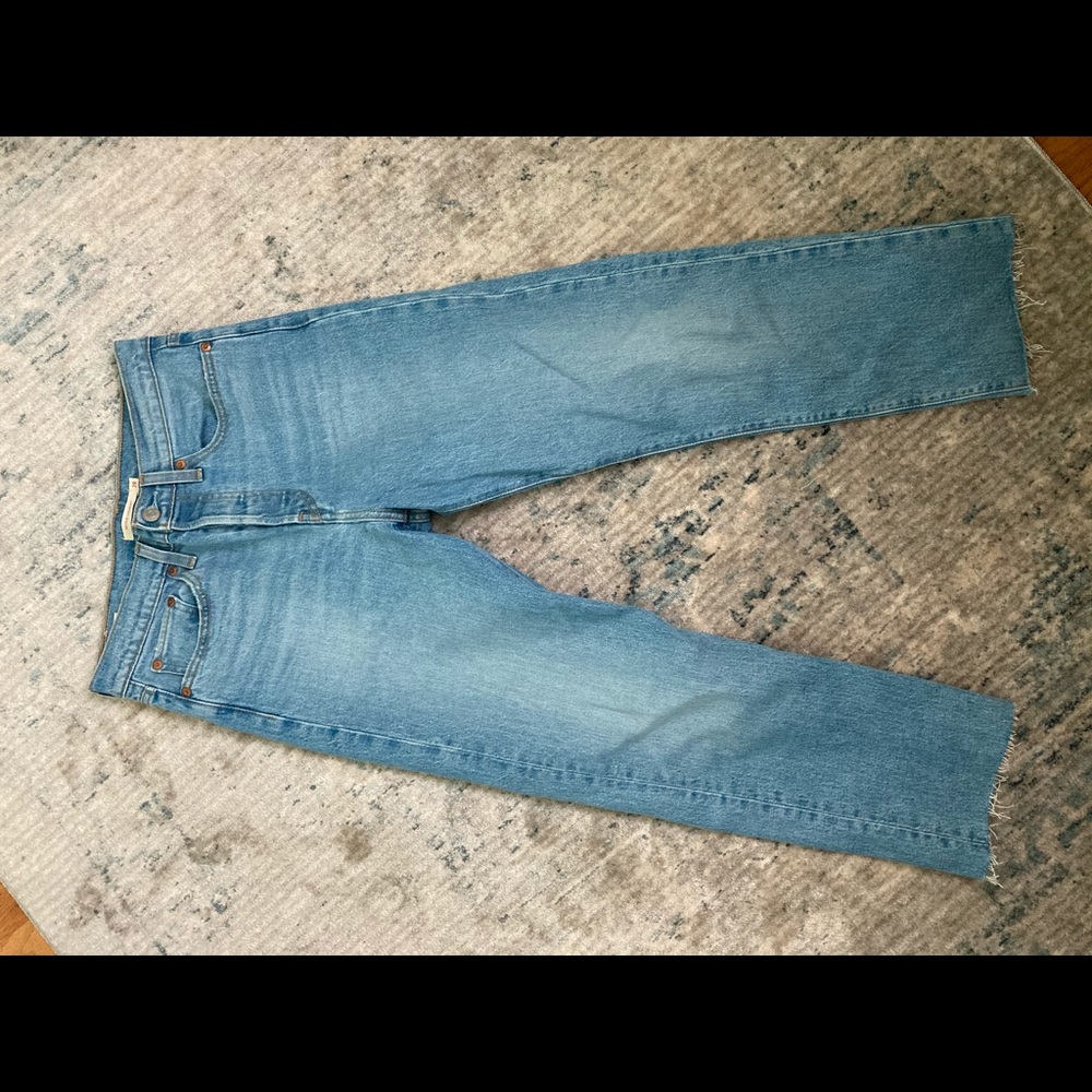 Levi’s Wedgie Straight Tango Hustle Size 28 New